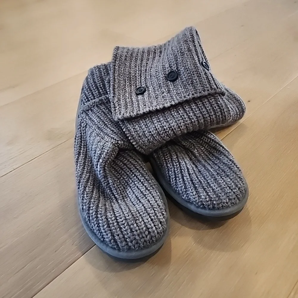 UGG step into